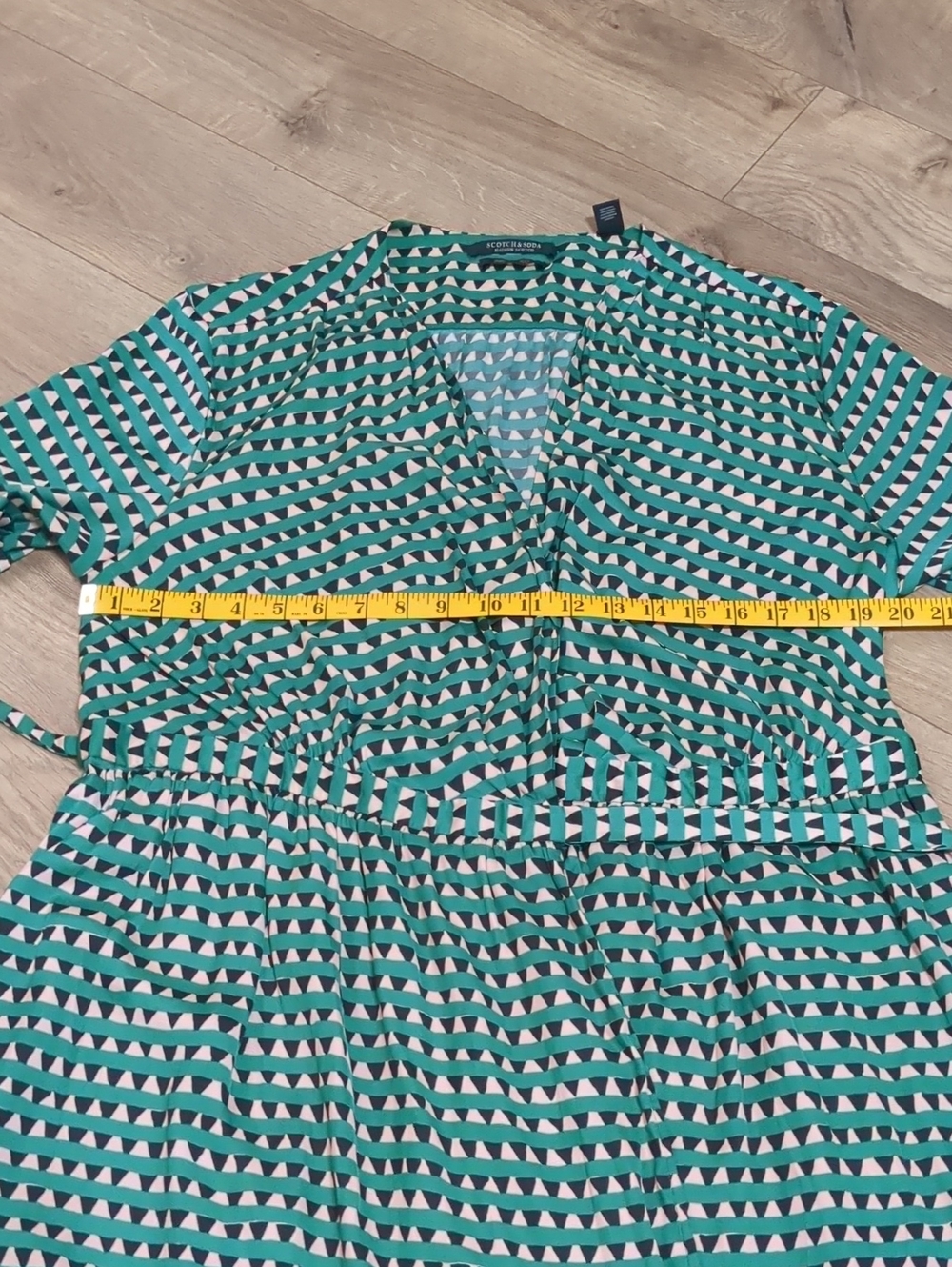 SCOTCH & SODA MAISON SCOTCH MIDI SATIN WRAP OVER PRINTED DRESS Size L - Picture 8 of 13